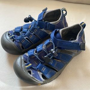 KEEN water shoes size 1